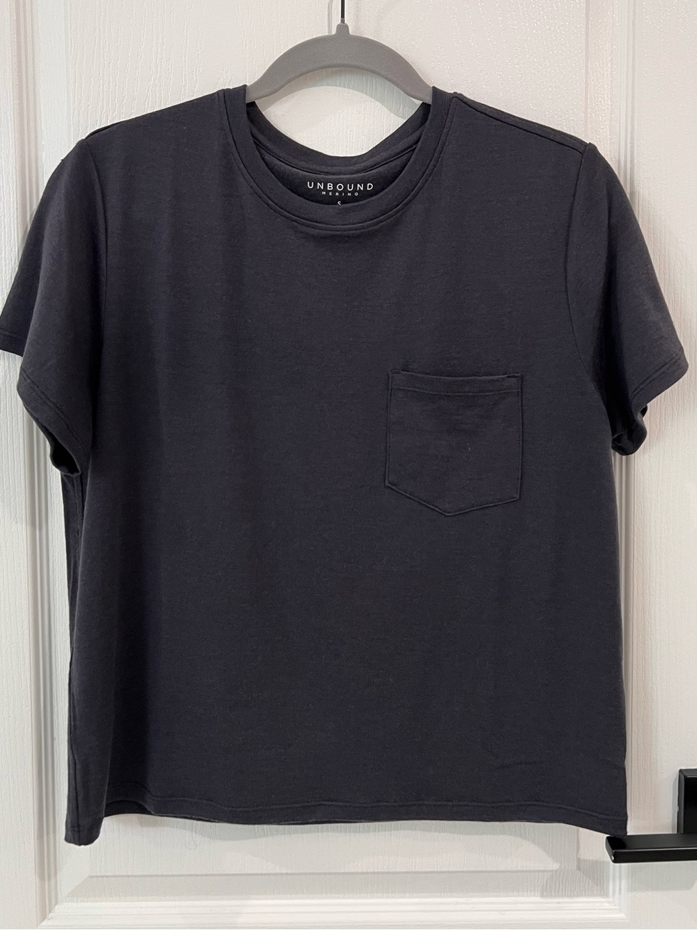 Unbound Merino Women's Merino Boxy Pocket Tee